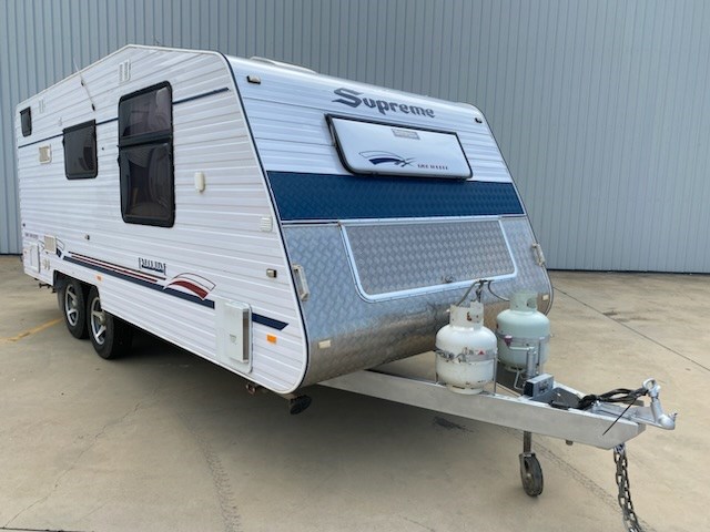 2010 Supreme 1760 Tourer Tandem