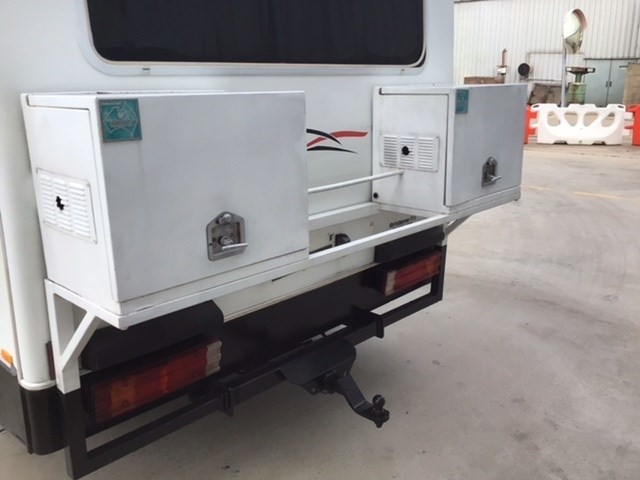 2005 Mercedes Sprinter 416 Winnebago